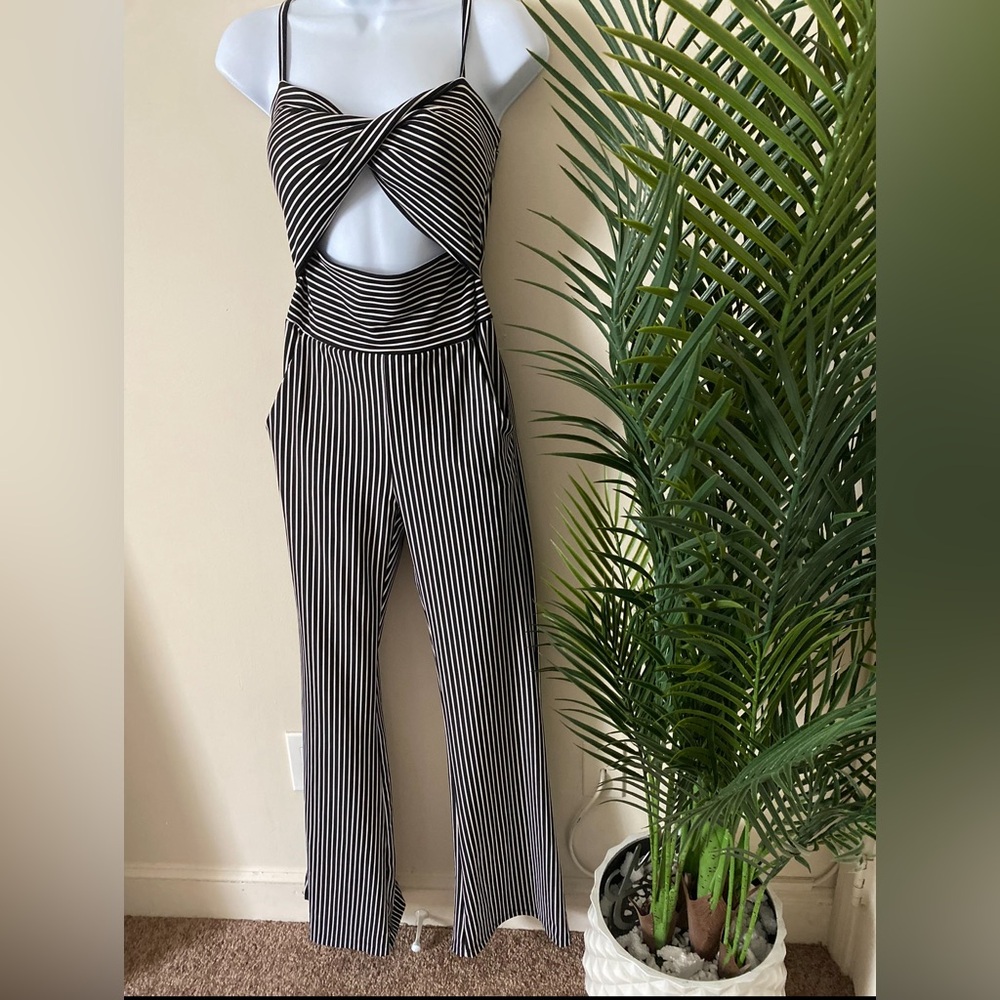 Jumpsuit black and white